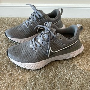 Nike React Running Shoes - Size 7.5 - Gray